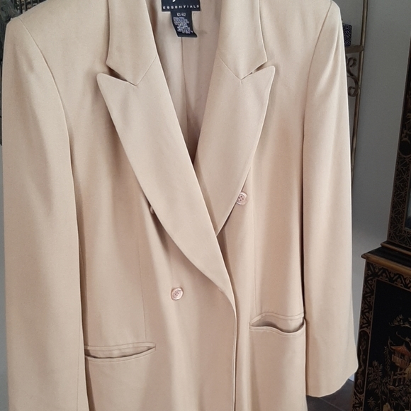 Jacket - Picture 1 of 3